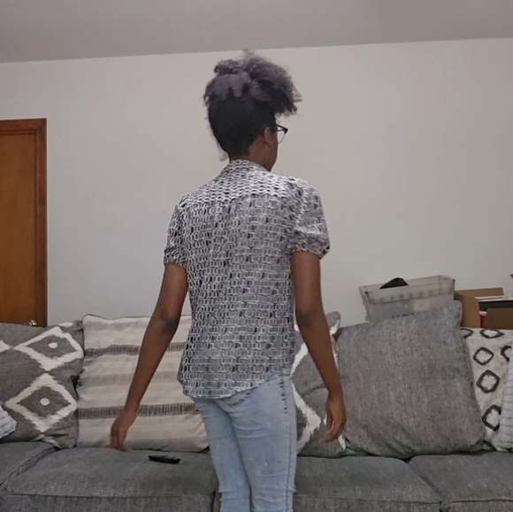 S Button up Black & White patterned shirt - Picture 3 of 3